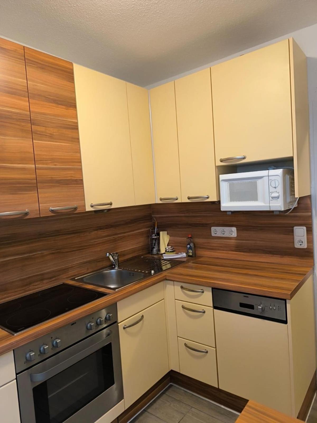 Apartment Green Home คาพรูน ภายนอก รูปภาพ