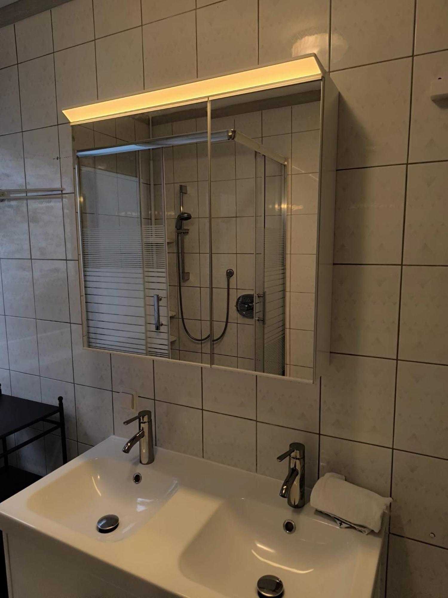 Apartment Green Home คาพรูน ภายนอก รูปภาพ