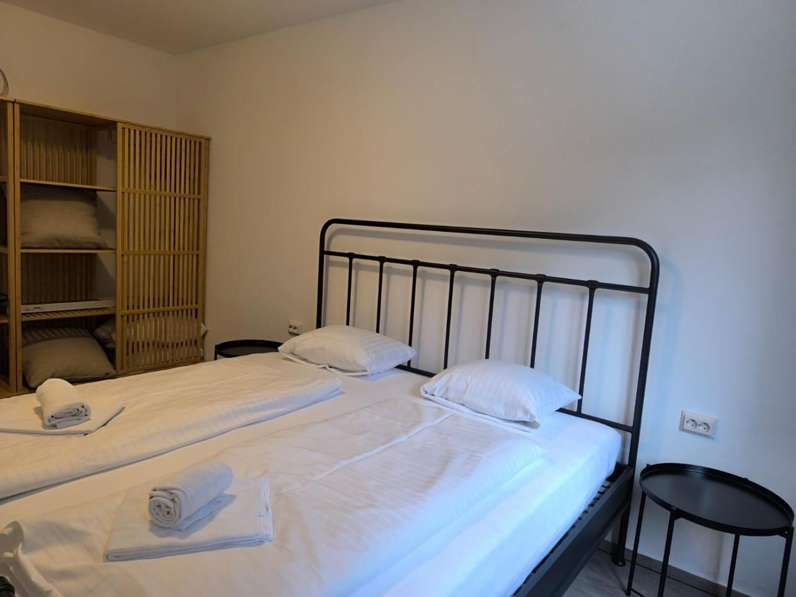 Apartment Green Home คาพรูน ภายนอก รูปภาพ