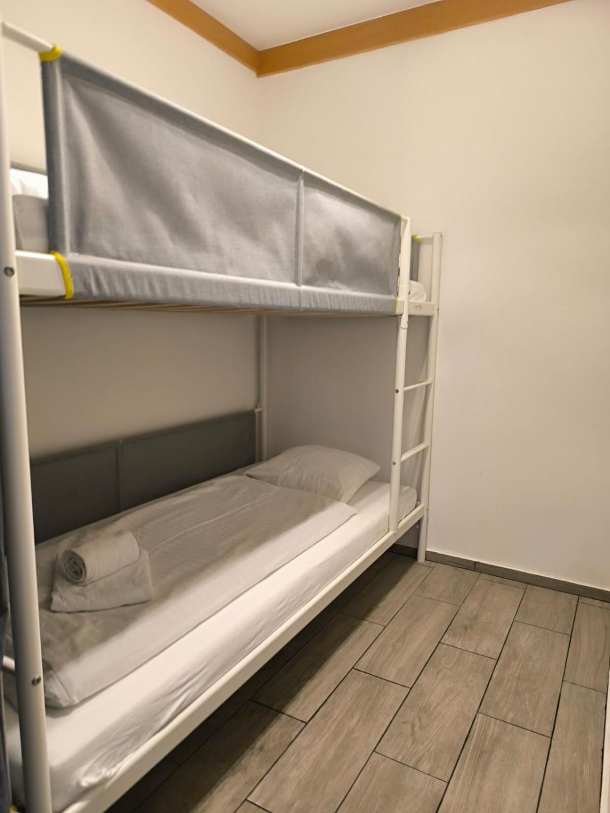 Apartment Green Home คาพรูน ภายนอก รูปภาพ